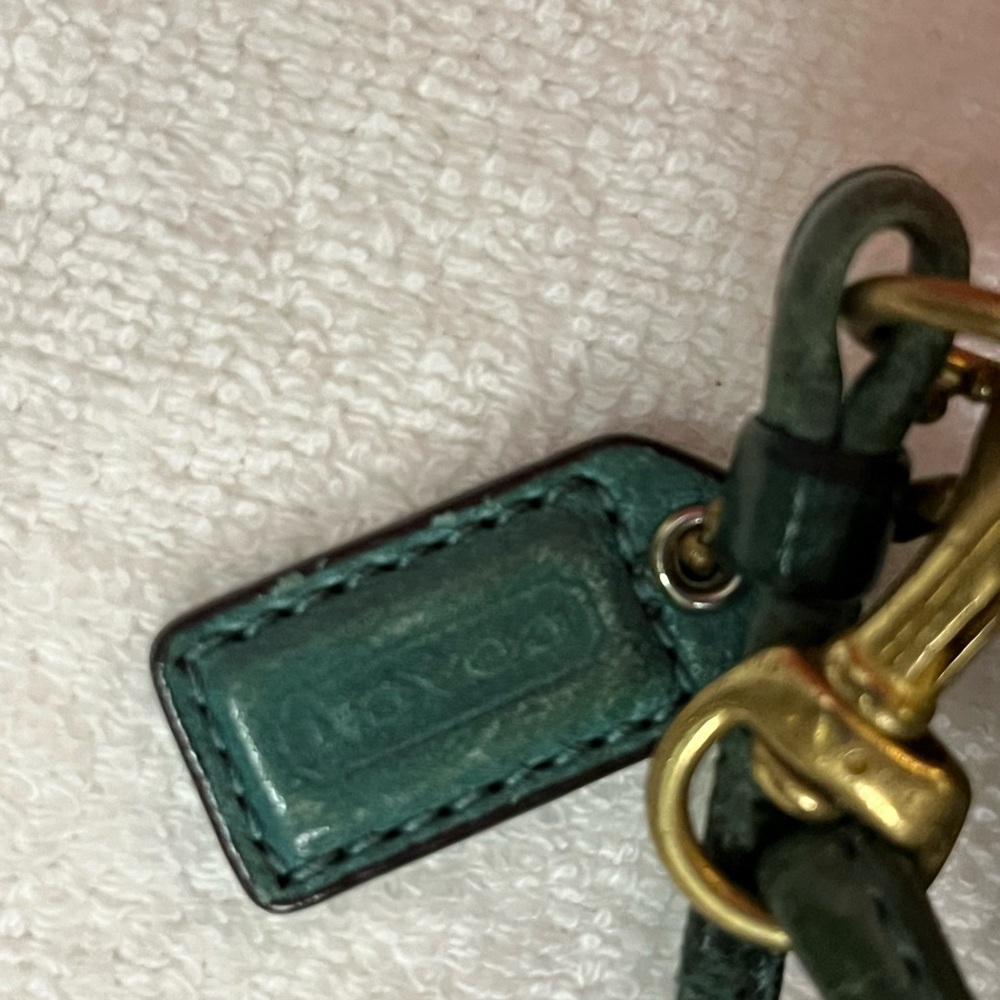 Coach Vintage Teal Green Leather Wristlet with Coach signature turn lock - Picture 6 of 8